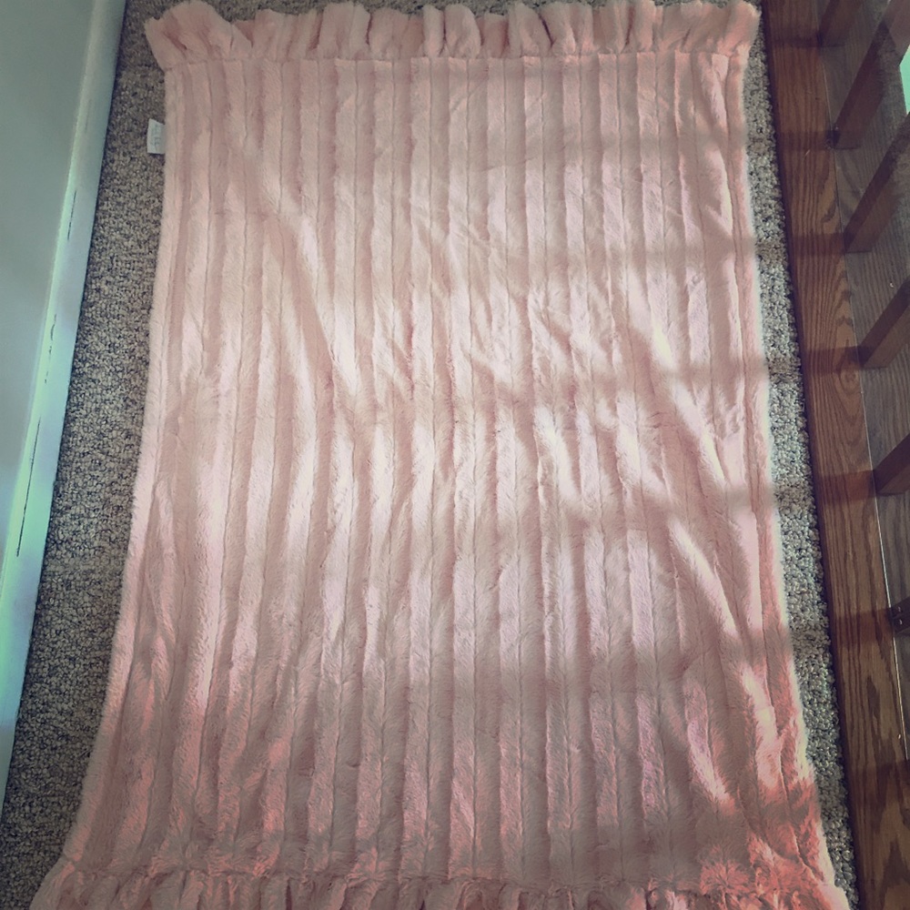 Beautiful Nicole Miller Baby Blanket